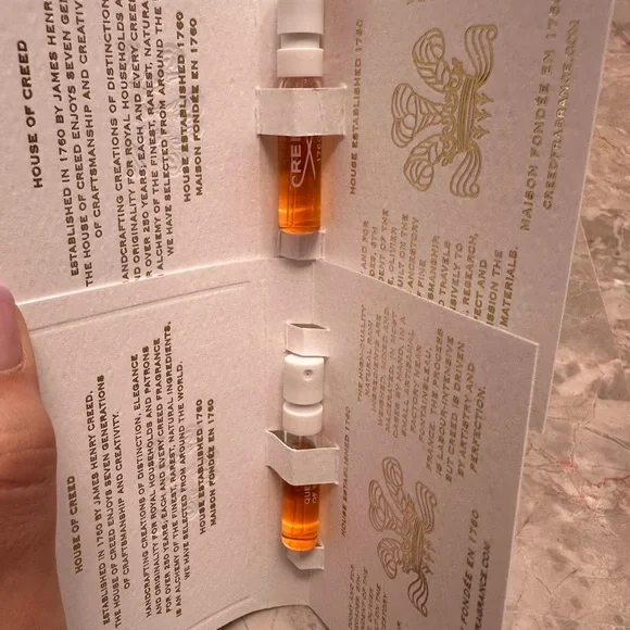 2 Creed Queen of Silk samples - Picture 4 of 7